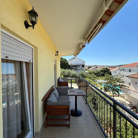Апартаменты 4-bedroom Lux With Amazing Scenery Трогир